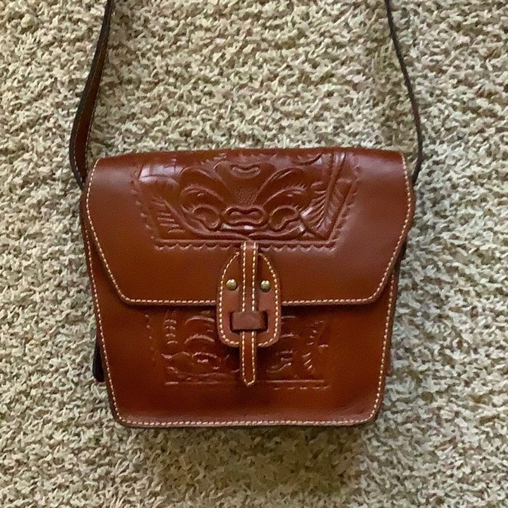 NWOT-Patricia Nash cross body bag